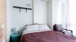 Free WiFi, linens, wheelchair access