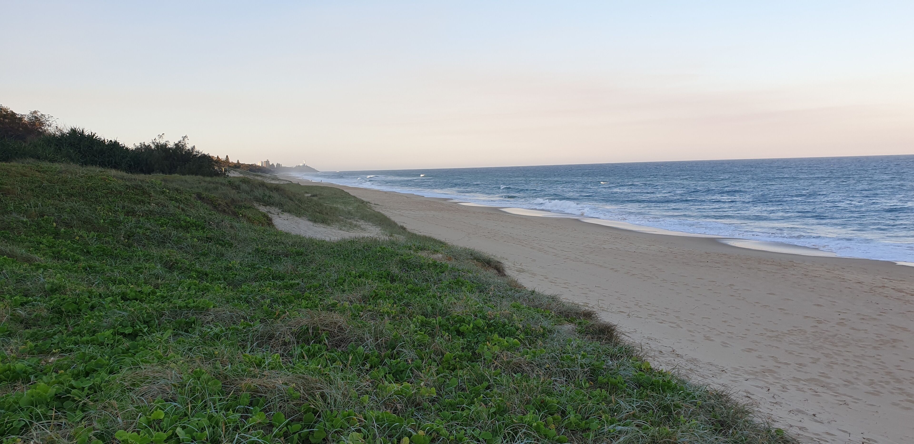 Luxury Pet Friendly Beach house 80 meters to Surf Beach