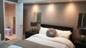 Iron/ironing board, free WiFi, linens