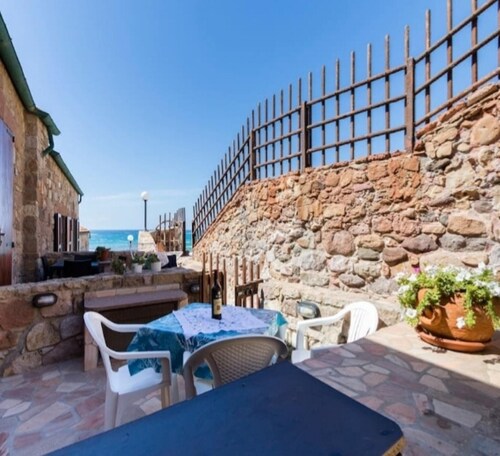 Spiaggia Di Sa Punta E Sarena Punti Di Interesse A