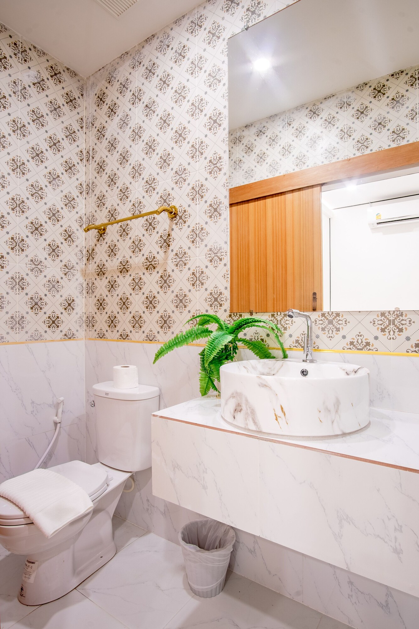 Isara Boutique Hotel And Cafe