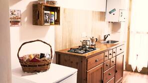 Fridge, hob, coffee/tea maker, electric kettle