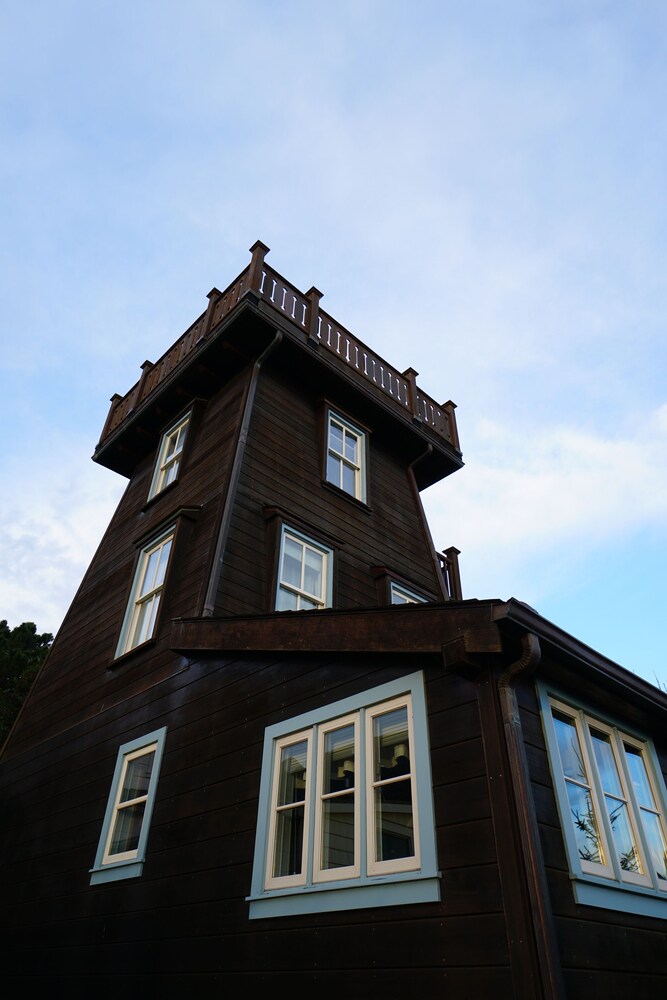 Mendocino Village Water Tower-Ocean & Garden Views