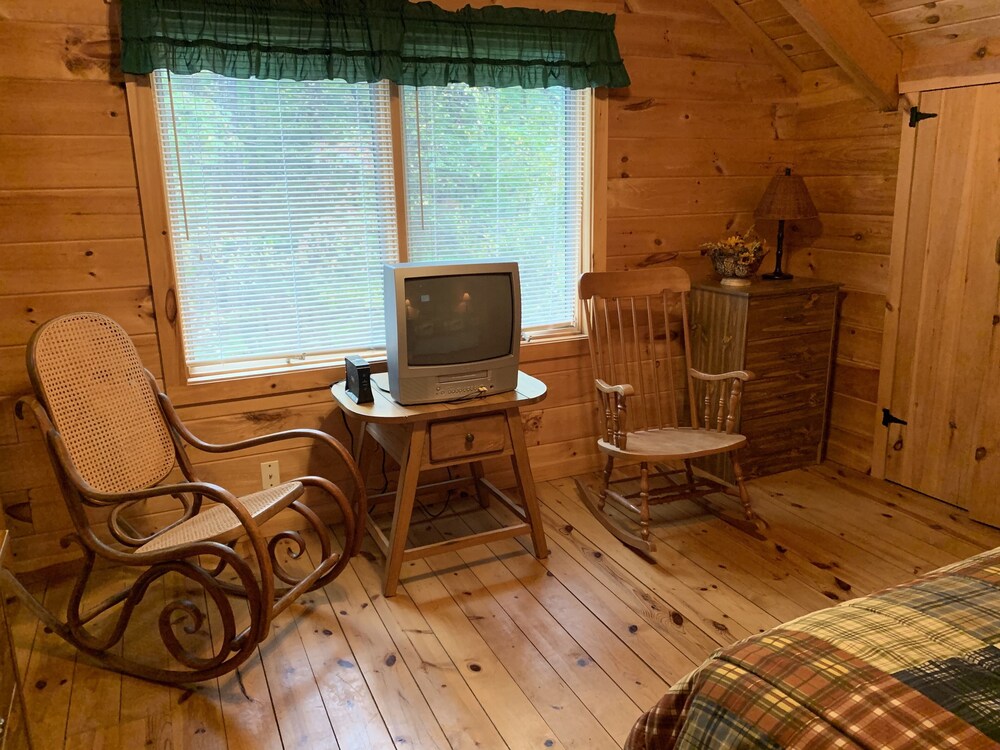 Lovely Log Home Is Surrounded By Roosevelt State Park Near
