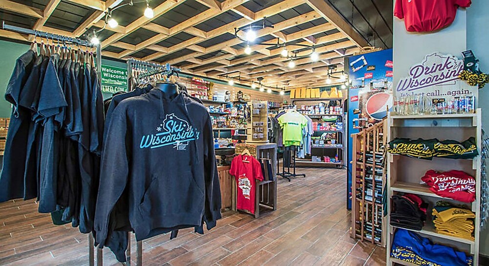 Mountain village christmas dells wisconsin heaven piece Last Minute Weekend Getaway Wisconsin Dells Christmas Mountain Village