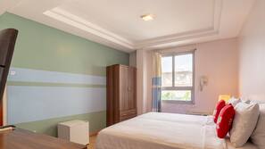 Desk, rollaway beds, free WiFi, linens