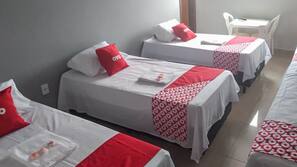 Escrivaninha, Wi-Fi de cortesia, roupa de cama