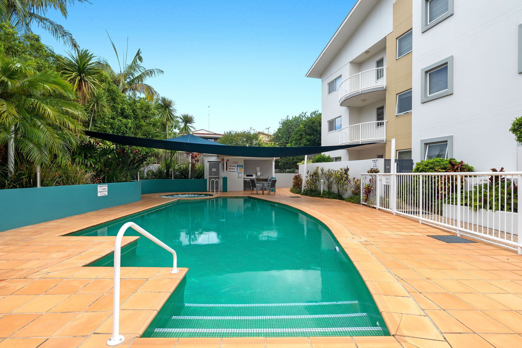 3BR Coolum Beach Escape 🌴Deck😎Pool💦Spa🎾Tennis
