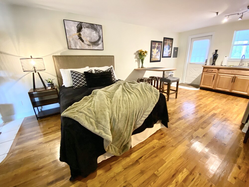The Downtown Studio on Main Safety Harbor Vrbo