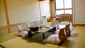 In-room safe, free WiFi