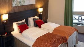 Iron/ironing board, free WiFi, bed sheets