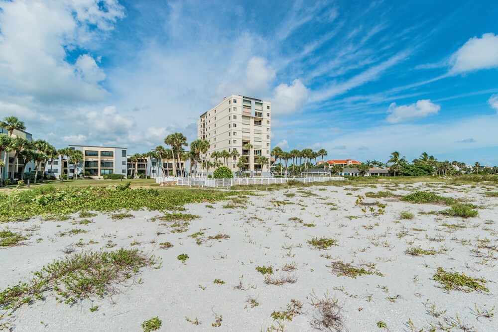 Beachfront Venice Island Condo in Sarasota Best Rates & Deals on Orbitz