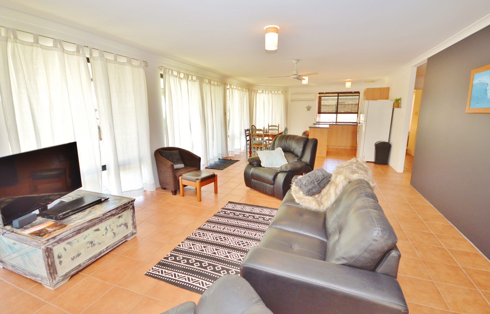 Only 5 Mins From Blue Holes Beach + Bonus Free Wifi is Available