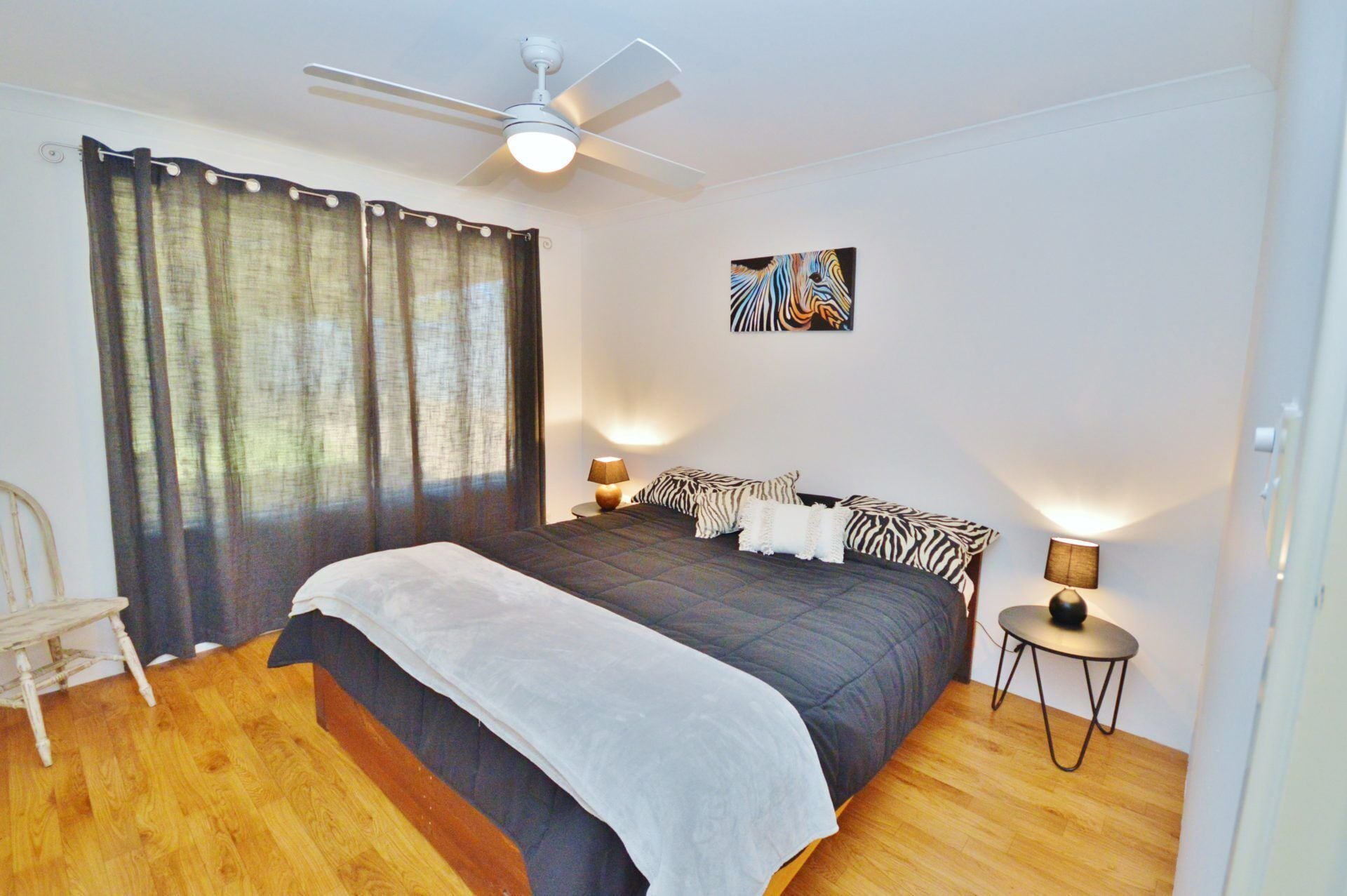 Only 5 Mins From Blue Holes Beach + Bonus Free Wifi is Available