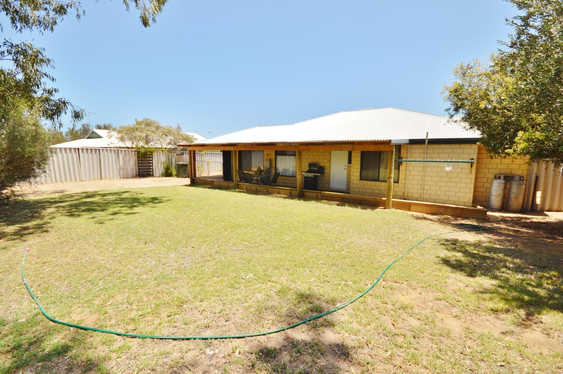 Only 5 Mins From Blue Holes Beach + Bonus Free Wifi is Available