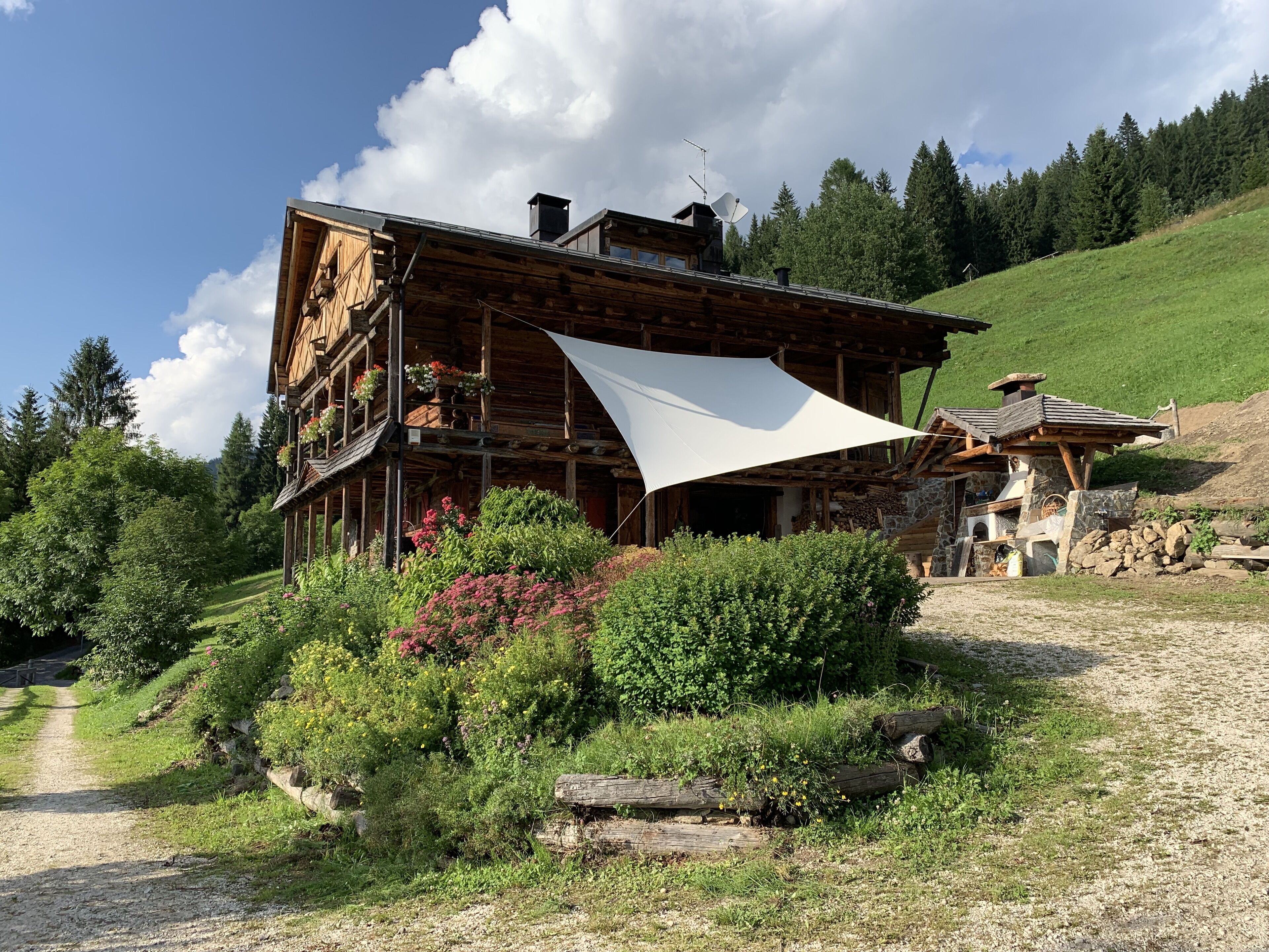 ground floor studio apartment in Santo Stefano di Cadore, Italy