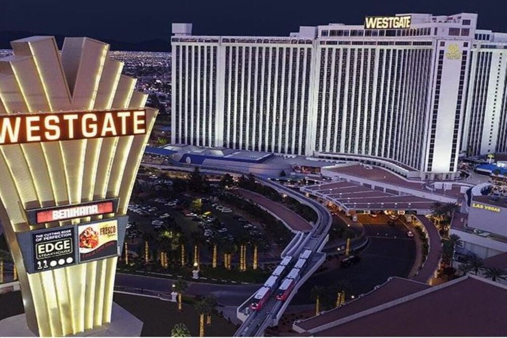 Westgate LV Hotel & Casino - 2 Rooms; close to strip; access to convention ctr.