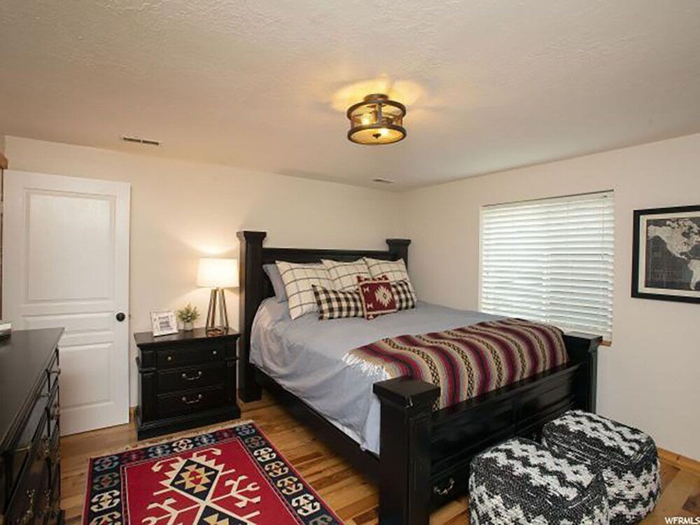 Eden Log Cabin / Near Lake & Ski Resorts - Wolf Creek | Vrbo