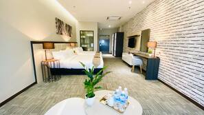 Iron/ironing board, free WiFi, linens