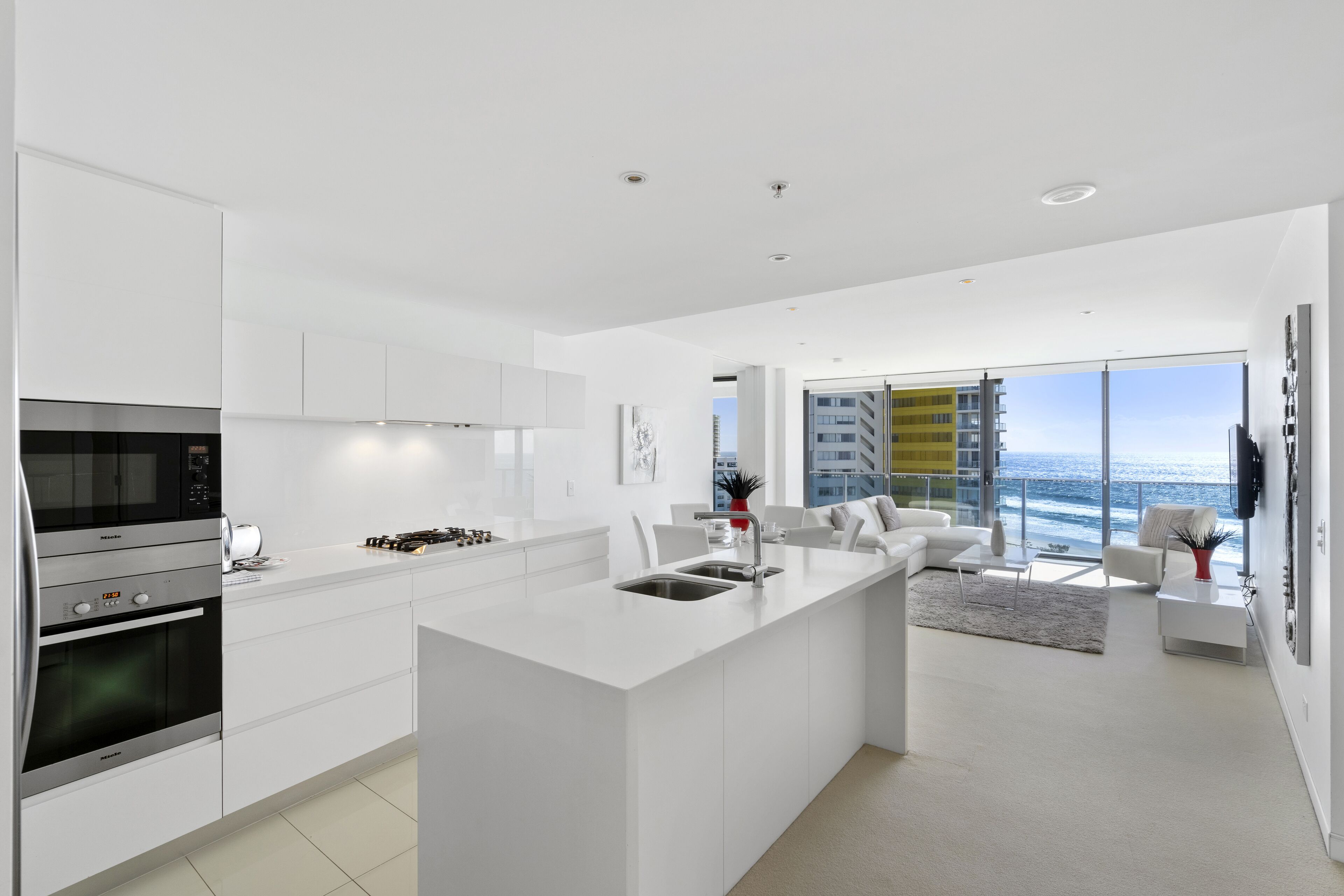Oracle Broadbeach Apartments