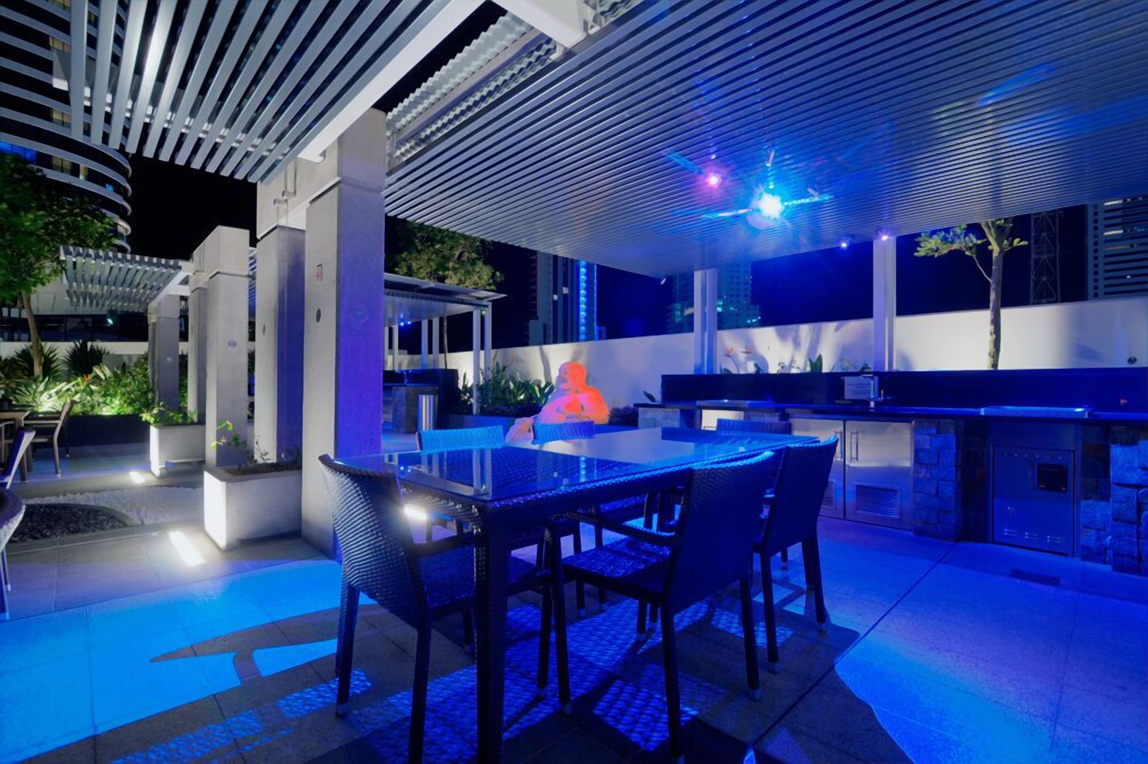 Oracle Broadbeach Apartments