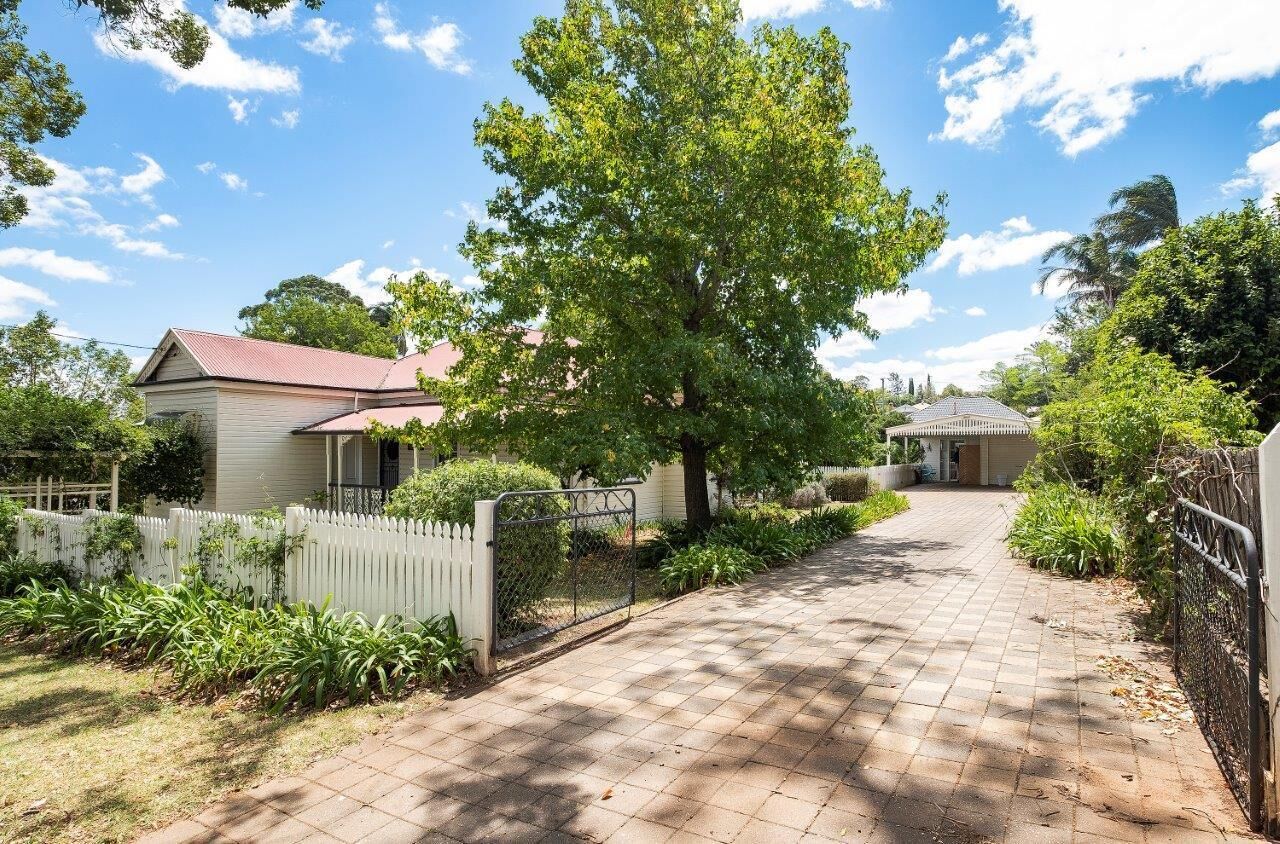 "The Shed" in Historic Precinct walking distance to the City Center