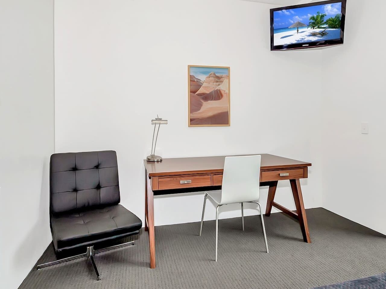 Privately Owned Hotel Room by Cairns Marina 222