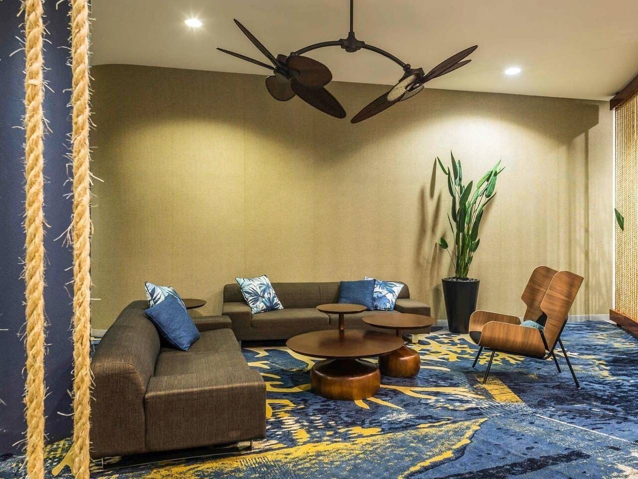 Privately Owned Hotel Room by Cairns Marina 222