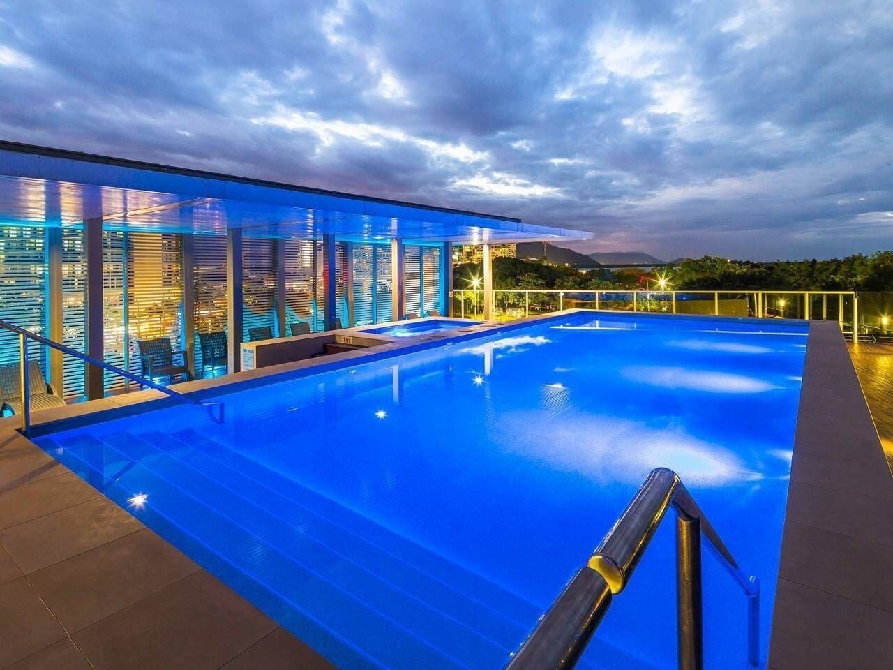 Privately Owned Hotel Room by Cairns Marina 222