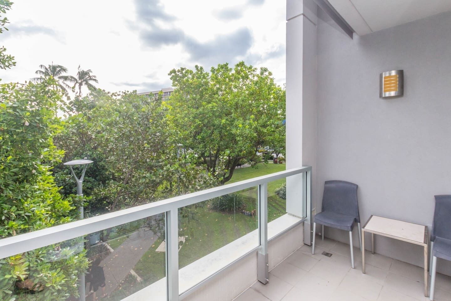 Privately Owned Hotel Room by Cairns Marina 222