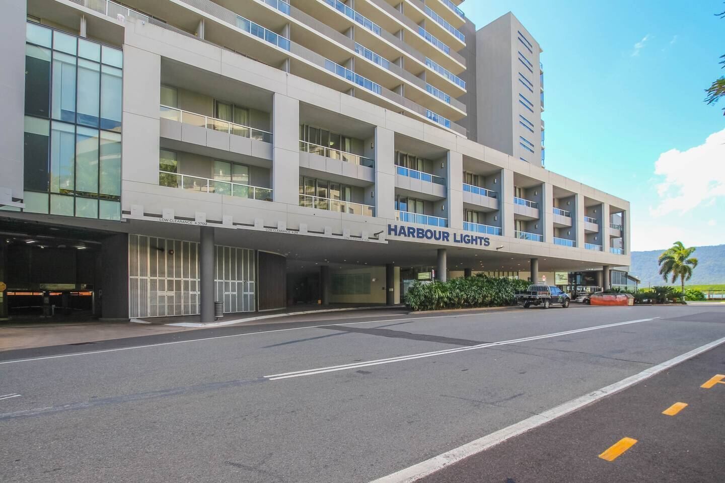 Privately Owned Hotel Room by Cairns Marina 222