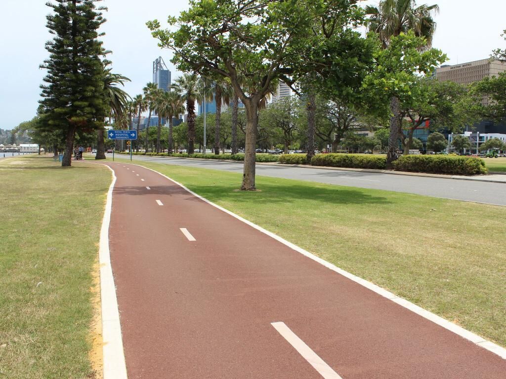 3 Star Motel in a 5 Star Location. Near Perth Cbd. Self Contained. Free Wifi