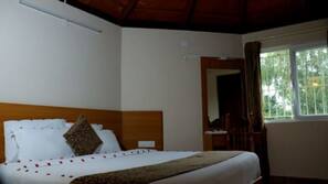 Egyptian cotton sheets, premium bedding, rollaway beds, free WiFi