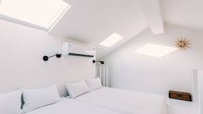 Down comforters, individually decorated, free WiFi, linens
