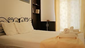 Free WiFi, linens