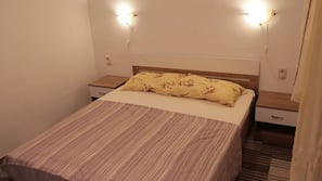 4 bedrooms, Internet, linens