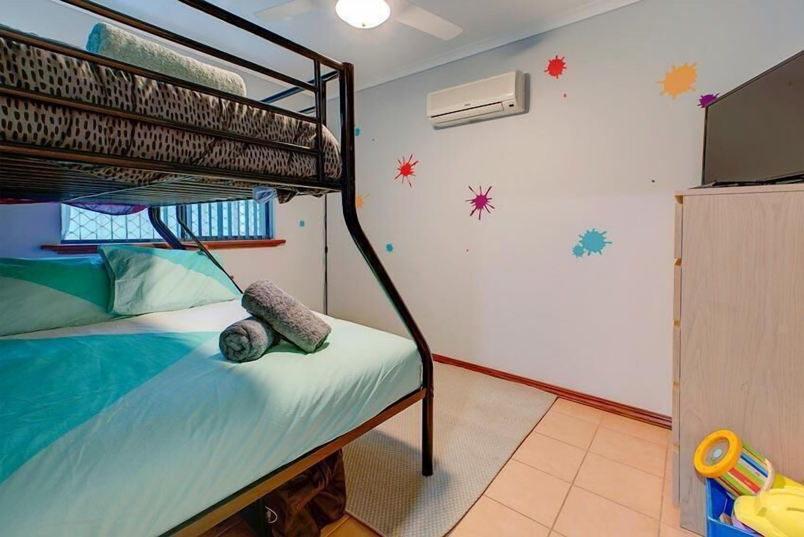 Top Family House, Free Wifi Included