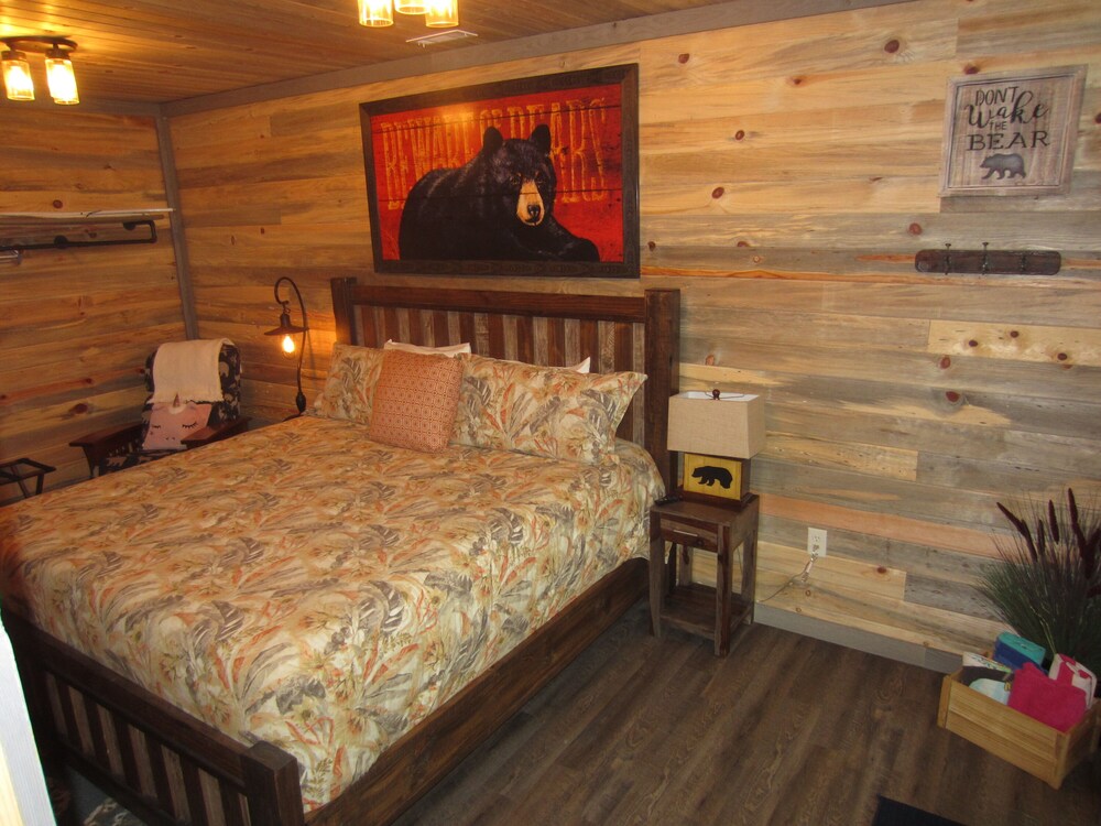 Melton's View Built by the Barnwood Builders Season Eight. Gatlinburg Vrbo