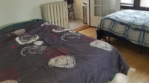 4 bedrooms, iron/ironing board, Internet, linens