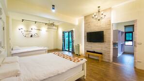 Free WiFi, linens