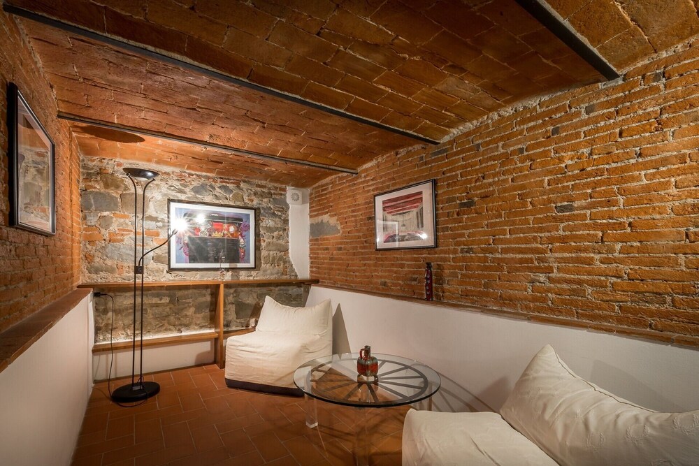 Pignone Apartment