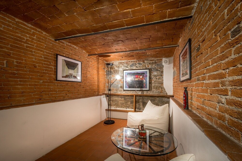 Pignone Apartment
