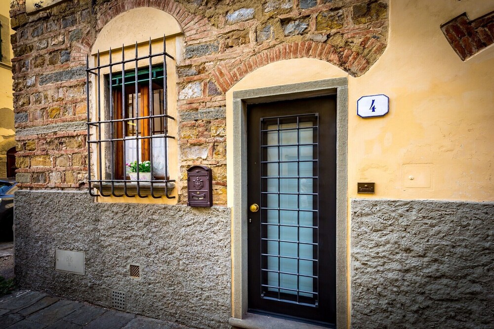 Pignone Apartment