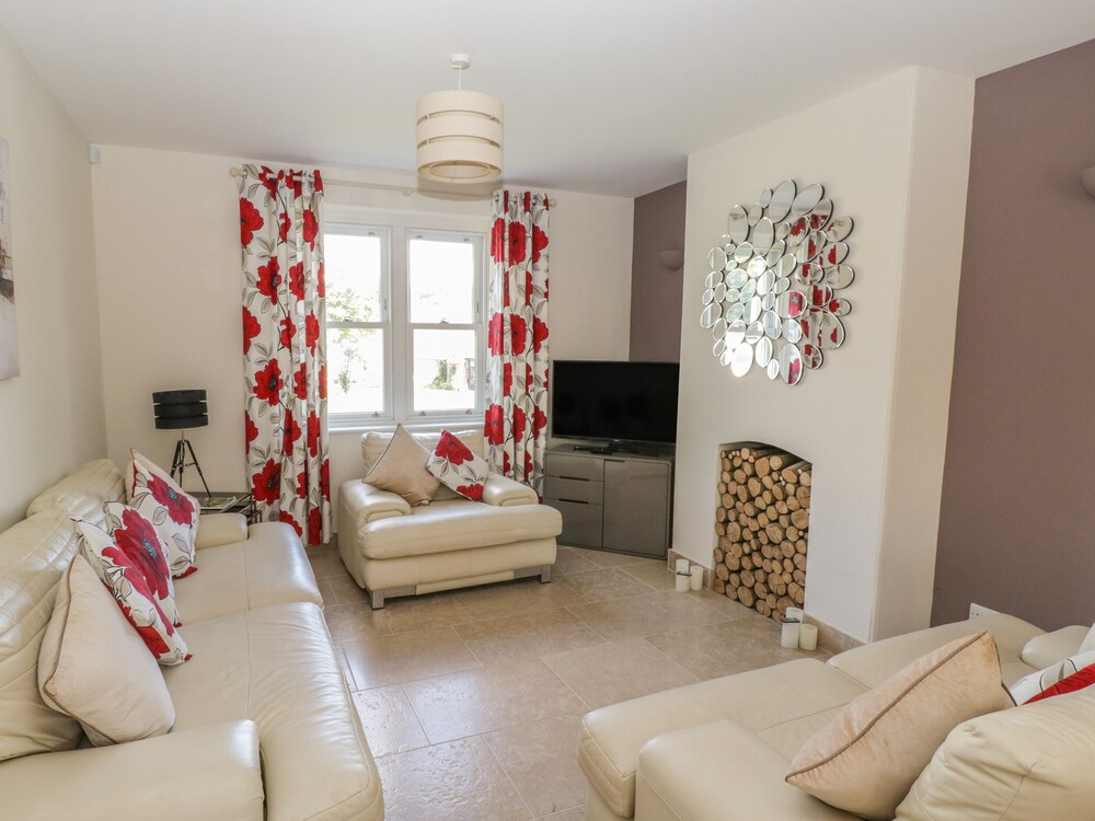 6 The Chipping Deals & Reviews (WottonunderEdge, GBR) Wotif