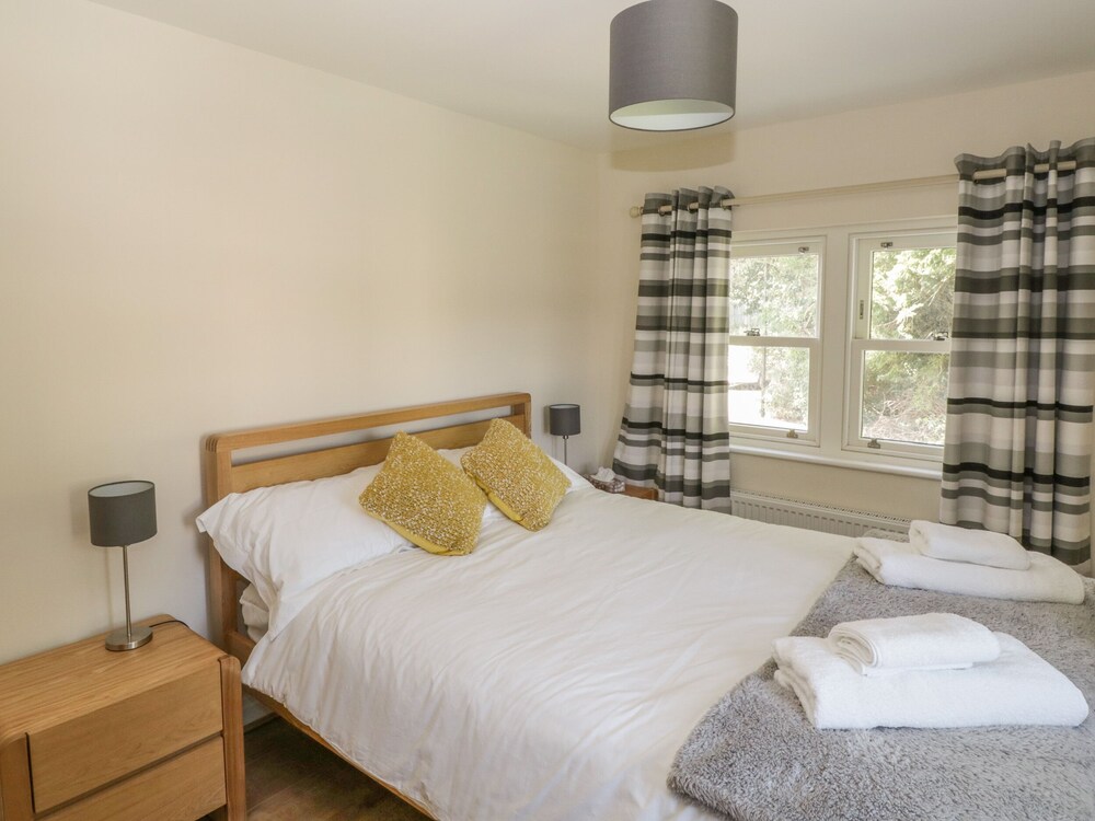 6 The Chipping Deals & Reviews (WottonunderEdge, GBR) Wotif