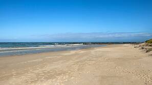 Plage à proximité, sable blanc