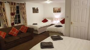 Iron/ironing board, free WiFi, linens
