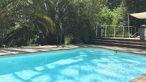 Piscine extérieure, piscine chauffée