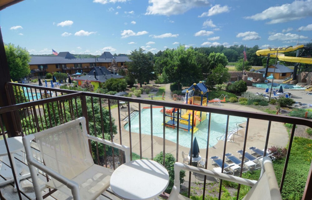 One Bedroom Deluxe Luxury Condo, Wisconsin Dells (1836432) Wisconsin Dells Vrbo