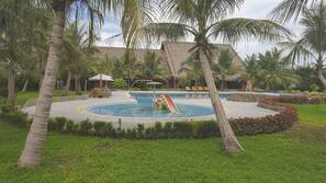Indoor pool, outdoor pool